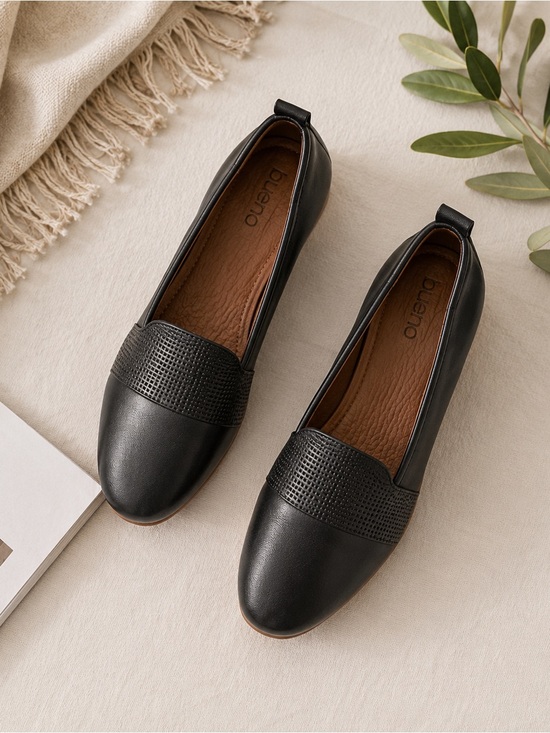 Bueno Shoes - Bueno Katy Black Leather Textured Slip-On Flats – Soft Leather Comfort Loafers